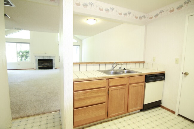 Building Photo - 55 and Older Condo in Sierra Lakeside