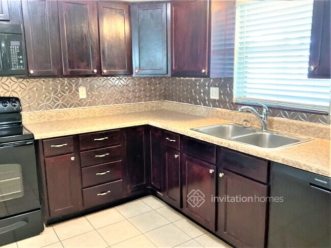 Foto del edificio - 13215 114th St N