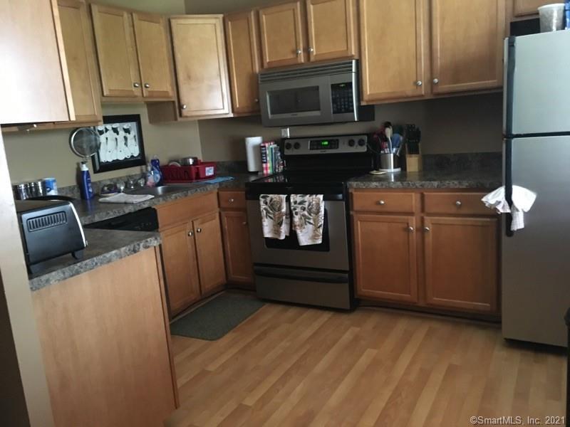 40 Owen St Unit E1, Hartford, CT 06105 Condo for Rent in Hartford, CT