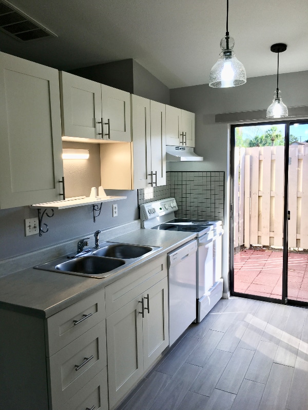 Building Photo - 60 60th St W