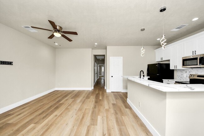 Foto del edificio - 5211 Amy St