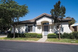 Building Photo - 751 Silchester Ct