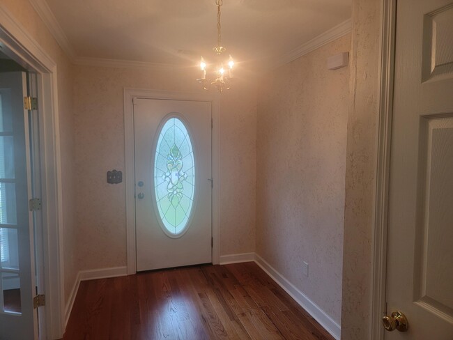 Building Photo - 3208 West Ct