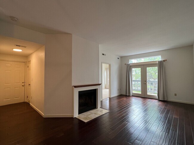 Foto del edificio - Fabulous 2 BED/2 BATH Condo in Gunbarrel! ...