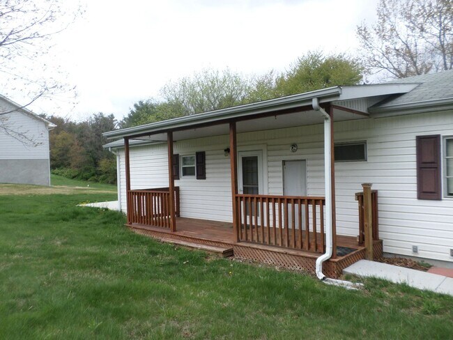 Foto del edificio - 3 Bedroom 1.5 Bath House