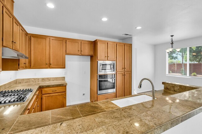 Foto del edificio - 1067 Princess Kyra Pl