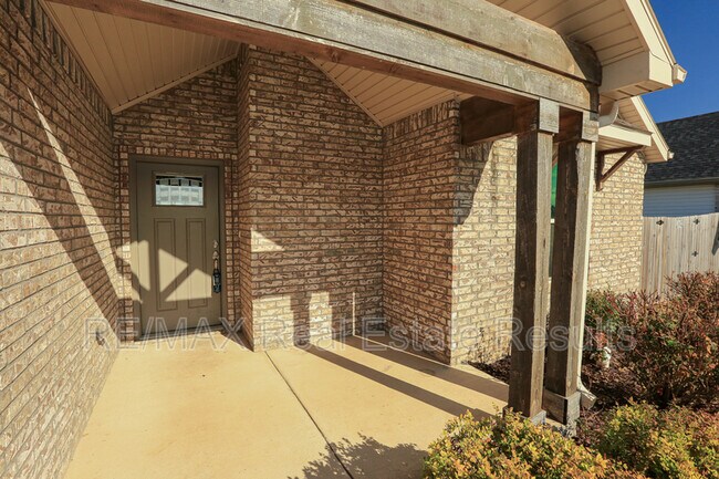 Foto del edificio - 2101 E Endura Pk Dr