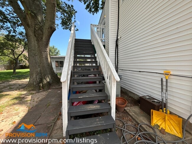 Building Photo - 7828 Bodkin View Dr