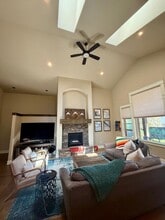 Building Photo - 60354 Hedgewood Ln