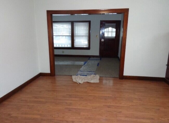 Foto del edificio - 4345 W 49th St