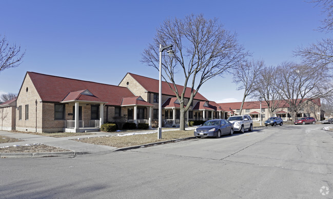 Building Photo - Parklawn