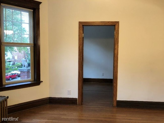 Building Photo - 2929 N Albany Ave