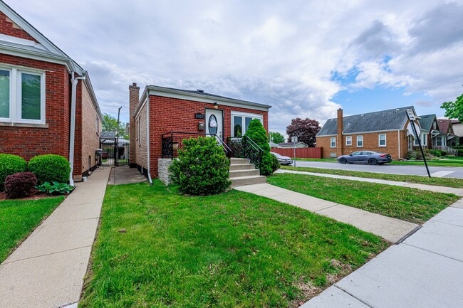 Foto del edificio - 5557 S Kildare Ave