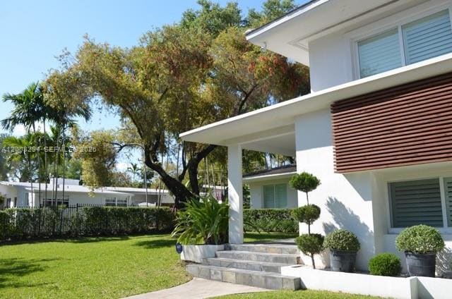 Foto del edificio - 173 Shore Dr S