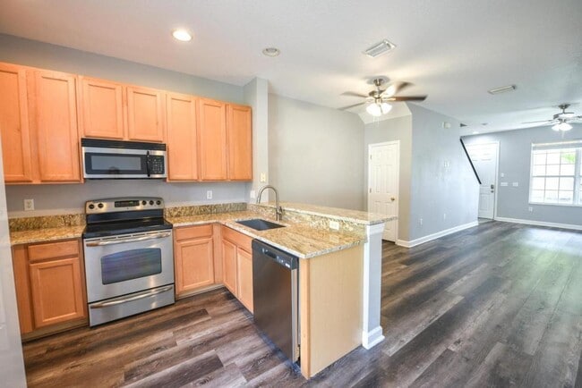 Building Photo - 12721 Black Mangrove Dr