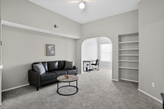 Foto del edificio - 6648 Mission Club Blvd