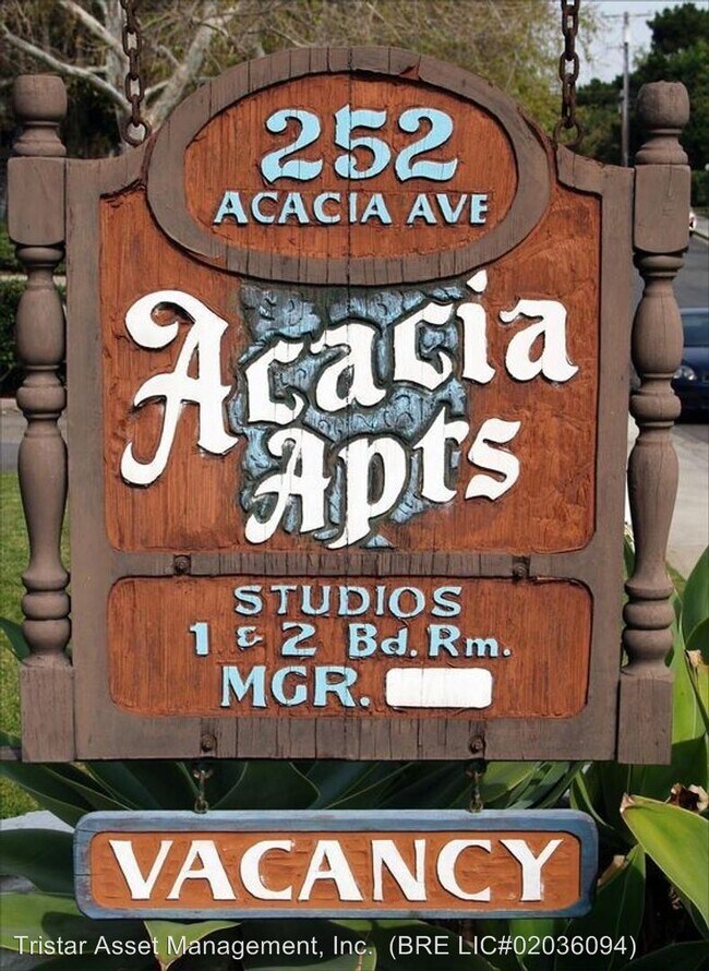 Foto del edificio - 252 Acacia Ave