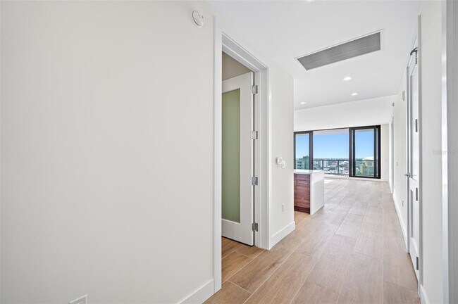 Foto del edificio - 301 1st St S