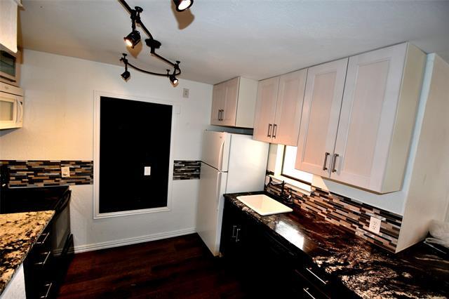 Building Photo - 3121 Sondra Dr