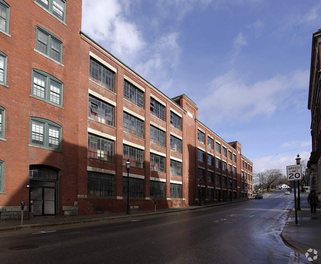 Building Photo - Heywood Place