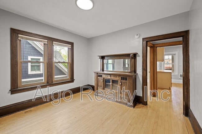 Building Photo - 3400 Elliot Ave