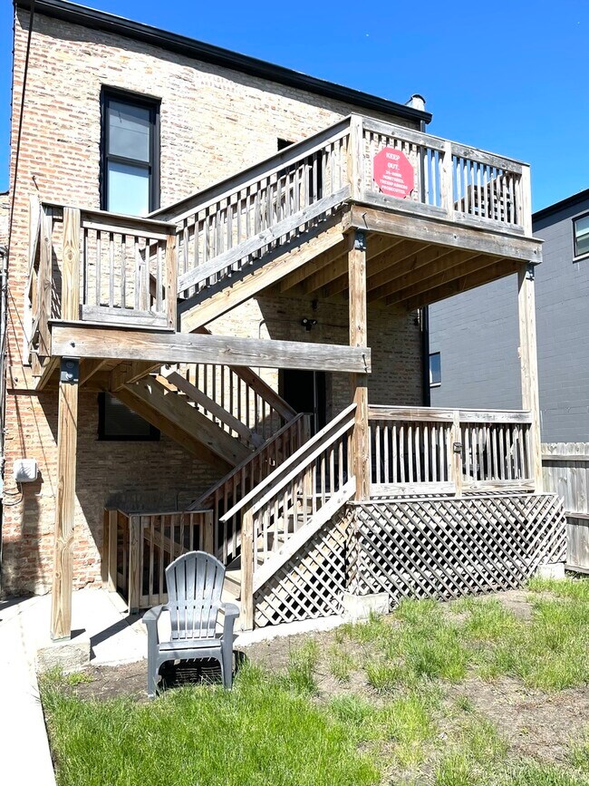 Foto del edificio - 6355 S Maryland Ave