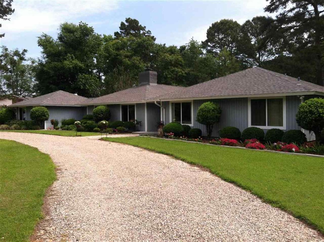 Primary Photo - 2537 Stonegate Dr