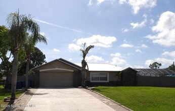 Building Photo - 2321 Mantilla Ave SE