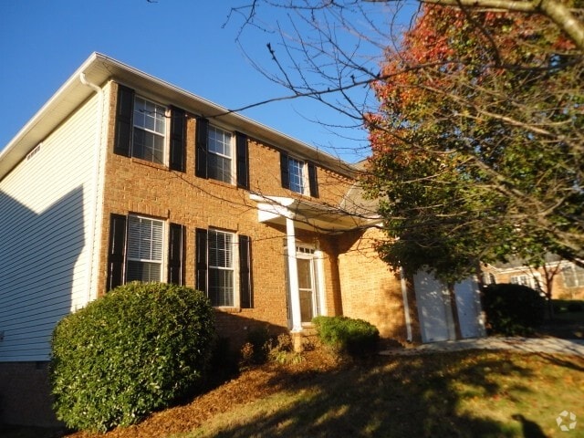 Building Photo - 6385 Clubside Dr