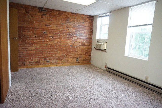 Building Photo - 506 S Court St