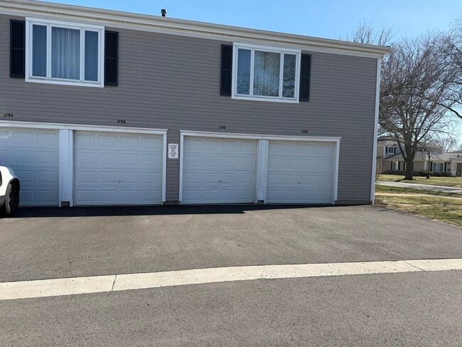 Foto del edificio - 1152 Cove Dr