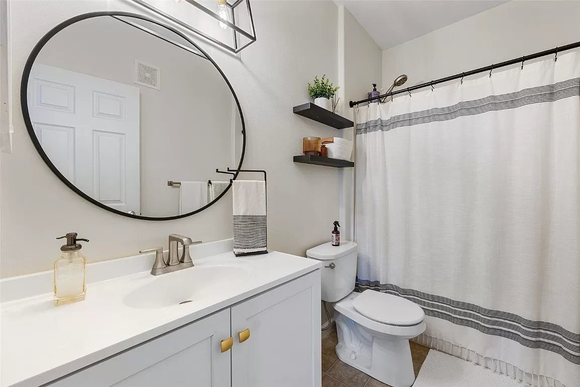 2270 Westlake Rd Unit 202B, North Liberty, IA 52317 Condo for Rent in