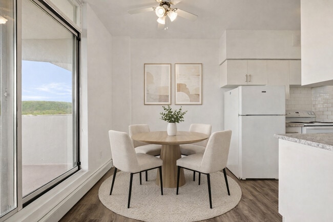 Building Photo - Glen Valley Apartments