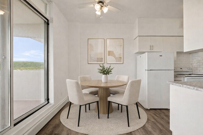 Photo du bâtiment - Glen Valley Apartments