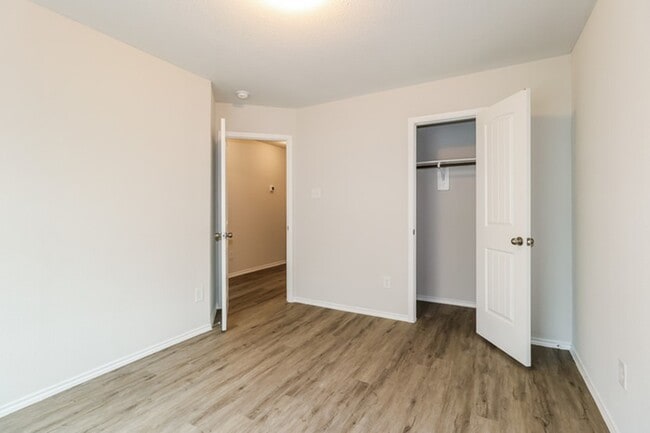 Building Photo - 2847 Briggs Dr