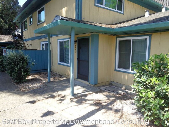 Building Photo - 2 br, 1 bath Apartment - 43324 Grimmer Blvd.