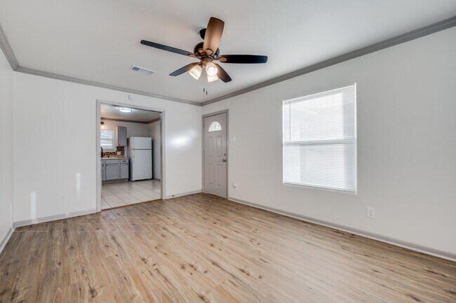 Foto del edificio - 723 Glen Rhea Dr