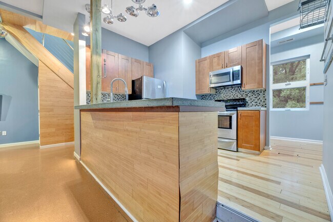 Foto del edificio - 3051 N St SE