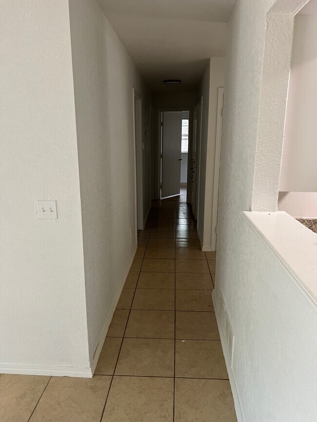 Foto del edificio - 217 W Campbell Dr