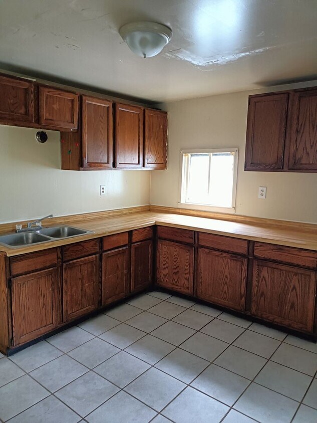 Foto principal - 3 bedroom single family home