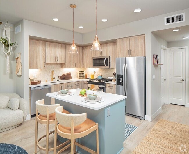 Building Photo - Rivair Apartment Homes