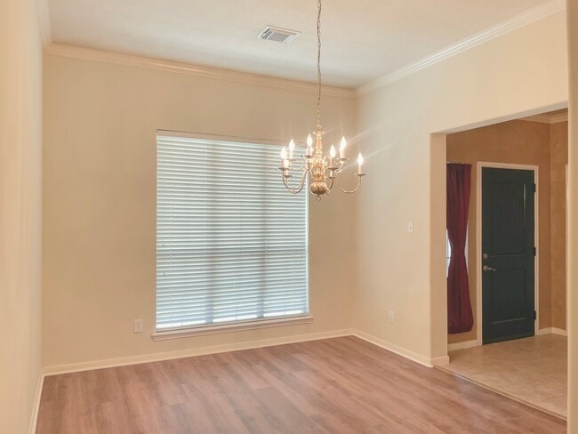 Foto del edificio - 24511 Saddle Path Ct