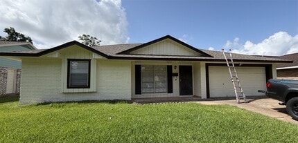 Building Photo - 10830 Overlea Dr