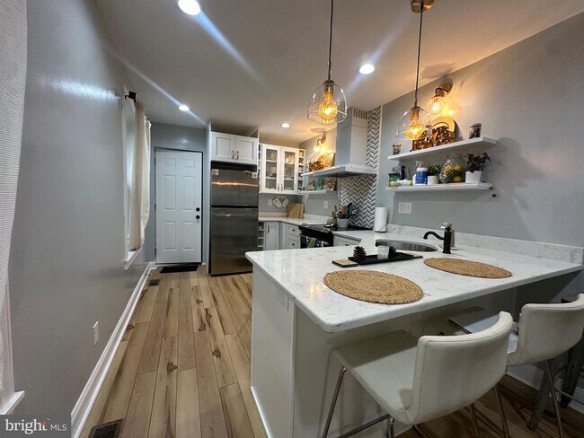 Foto del edificio - 2512 Nicholas St