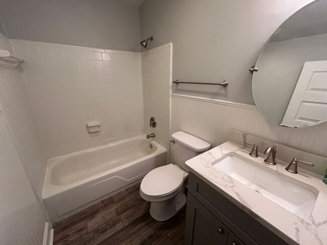 Building Photo - Beautifully Renovated Apartment in Wilmore!