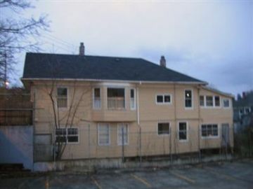 Building Photo - 2423 S Walker St