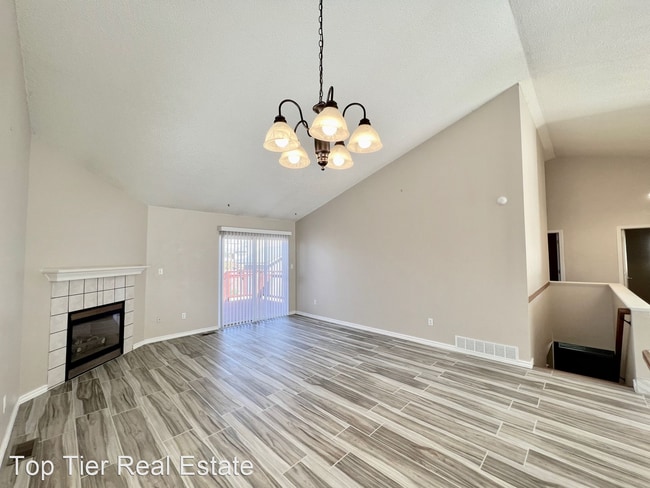 Building Photo - 5 br, 3 bath House - 817 Marshall Drive