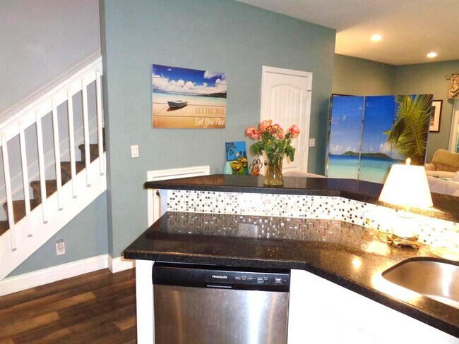 Foto del edificio - 2626 Webb Ave