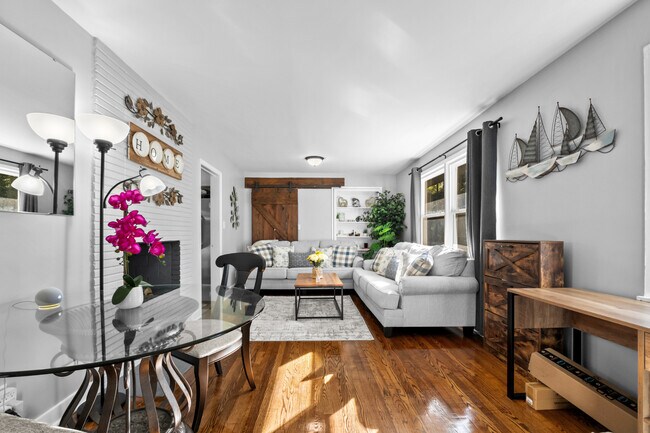 Foto del edificio - 1945 Camp Greene St