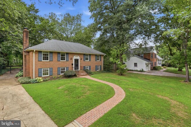 Foto del edificio - 8621 Buckboard Dr
